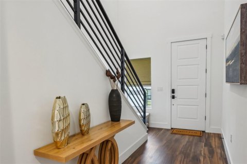 House in Tampa, Florida 4 bedrooms, 229.65 sq.m. № 2117948 - photo 4