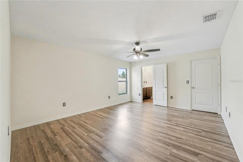 Villa ou maison à vendre à Kissimmee, Floride: 5 chambres, 181.53 m2 № 2360375 - photo 12