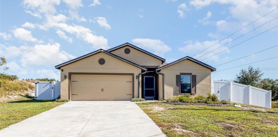 Villa ou maison à Kissimmee, Floride 5 chambres, 181.53 m2 № 2360375