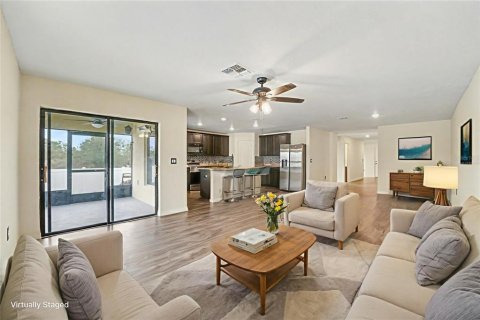 Villa ou maison à vendre à Kissimmee, Floride: 5 chambres, 181.53 m2 № 2360375 - photo 5