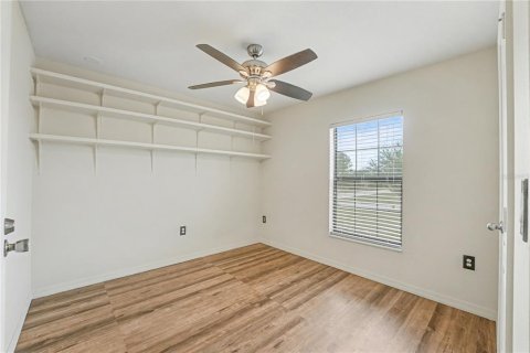 Villa ou maison à vendre à Kissimmee, Floride: 5 chambres, 181.53 m2 № 2360375 - photo 10