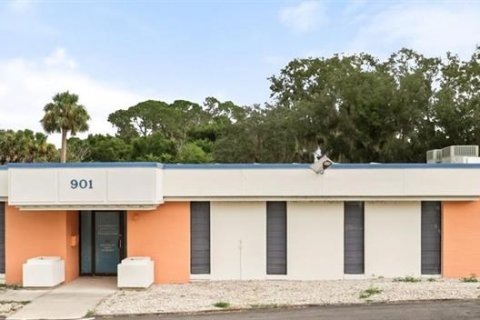 Immobilier commercial à Eustis, Floride 421.22 m2 № 2425744