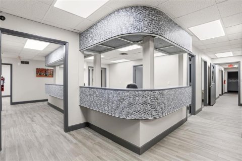 Immobilier commercial à louer à Eustis, Floride: 421.22 m2 № 2425744 - photo 6