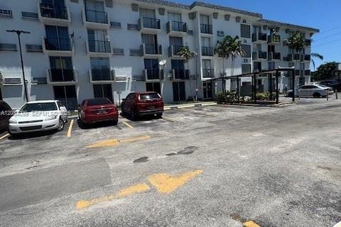 Studio à Condo à Miami, Floride  № 2350632