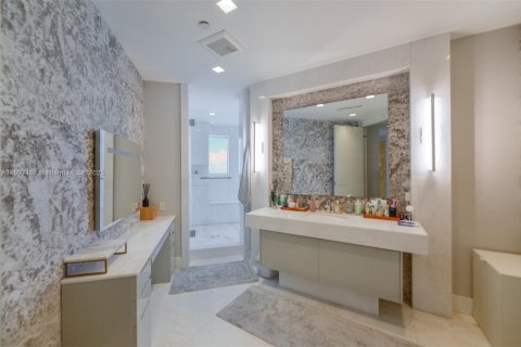 Condo in Sunny Isles Beach, Florida, 4 bedrooms  № 2073798 - photo 15