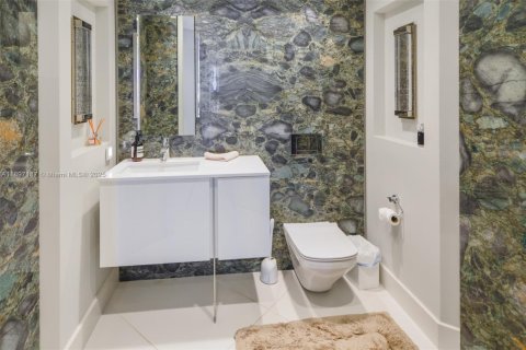 Condo in Sunny Isles Beach, Florida, 4 bedrooms  № 2073798 - photo 17