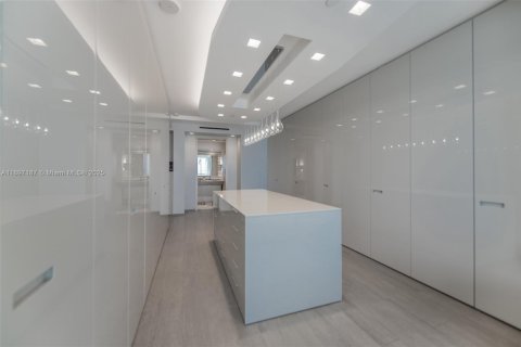 Condo in Sunny Isles Beach, Florida, 4 bedrooms  № 2073798 - photo 11