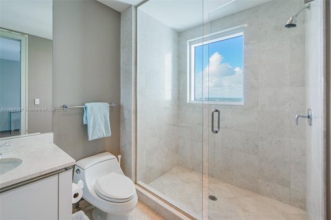 Condo in Sunny Isles Beach, Florida, 4 bedrooms  № 2073798 - photo 23