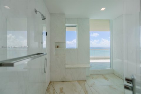 Condo in Sunny Isles Beach, Florida, 4 bedrooms  № 2073798 - photo 16