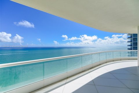 Condo in Sunny Isles Beach, Florida, 4 bedrooms  № 2073798 - photo 28