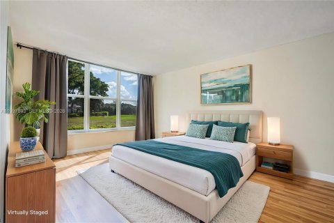 Copropriété à vendre à Lighthouse Point, Floride: 1 chambre, 83.61 m2 № 1995634 - photo 3