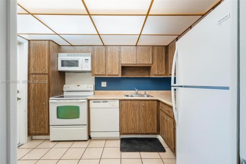 Copropriété à vendre à Lighthouse Point, Floride: 1 chambre, 83.61 m2 № 1995634 - photo 6