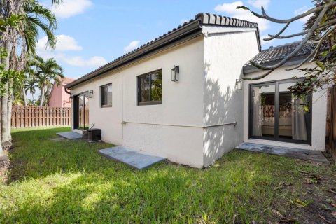 Villa ou maison à vendre à Miami, Floride: 3 chambres, 134.62 m2 № 1954155 - photo 29