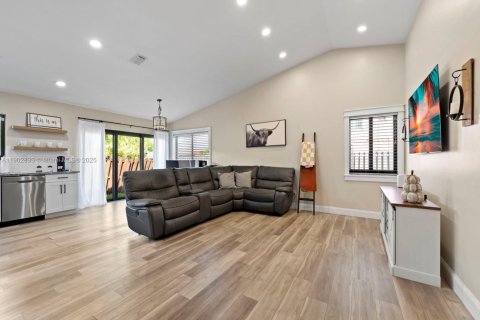 Villa ou maison à vendre à Miami, Floride: 3 chambres, 134.62 m2 № 1954155 - photo 8