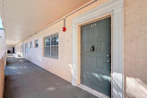Copropriété à vendre à Lauderdale Lakes, Floride: 2 chambres, 102.38 m2 № 2154161 - photo 5