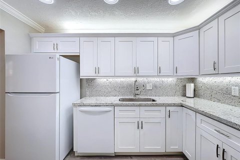 Copropriété à vendre à Lauderdale Lakes, Floride: 2 chambres, 102.38 m2 № 2154161 - photo 10