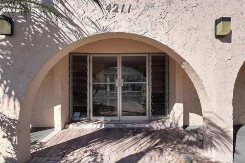 Copropriété à vendre à Lauderdale Lakes, Floride: 2 chambres, 102.38 m2 № 2154161 - photo 4