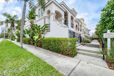 Copropriété à louer à Venice, Floride: 2 chambres, 164.16 m2 № 2155646 - photo 2