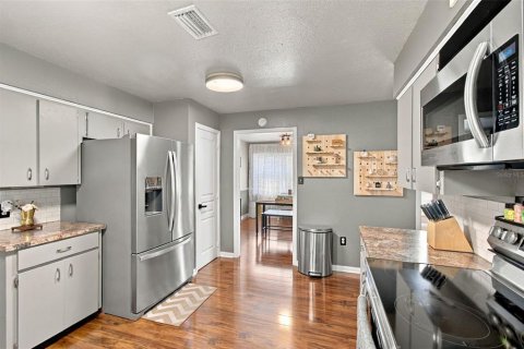 Villa ou maison à vendre à Lakeland, Floride: 3 chambres, 148.18 m2 № 2436707 - photo 27