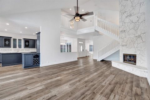 Villa ou maison à vendre à Coral Springs, Floride: 4 chambres, 284.84 m2 № 2072566 - photo 4