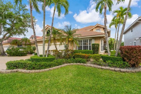 Villa ou maison à vendre à Coral Springs, Floride: 4 chambres, 284.84 m2 № 2072566 - photo 2