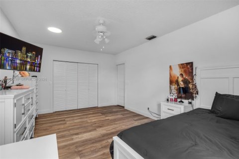 Villa ou maison à vendre à Coral Springs, Floride: 4 chambres, 284.84 m2 № 2072566 - photo 27