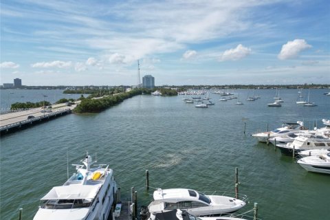 Condominio en alquiler en North Bay Village, Florida, 41.34 m2 № 1938093 - foto 23