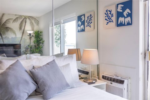 Condominio en alquiler en North Bay Village, Florida, 41.34 m2 № 1938093 - foto 14
