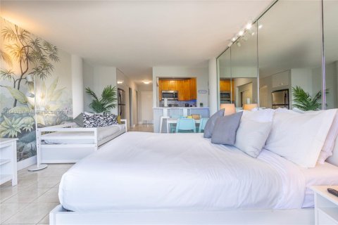 Condominio en alquiler en North Bay Village, Florida, 41.34 m2 № 1938093 - foto 13