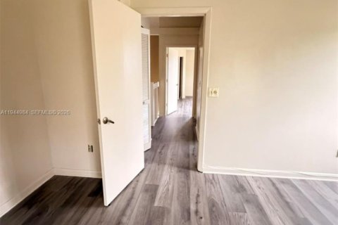 Casa en alquiler en Wellington, Florida, 2 dormitorios, 464.14 m2 № 2002304 - foto 6