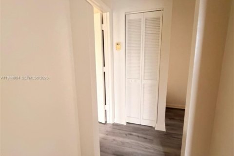 Casa en alquiler en Wellington, Florida, 2 dormitorios, 464.14 m2 № 2002304 - foto 7