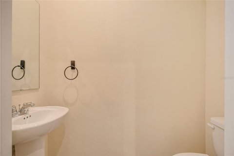 Touwnhouse à vendre à Orlando, Floride: 4 chambres, 151.15 m2 № 2347538 - photo 16