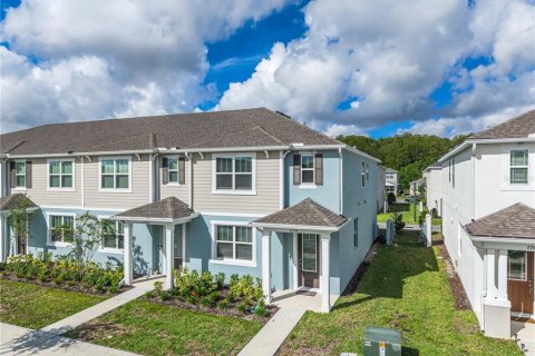 Touwnhouse à vendre à Orlando, Floride: 4 chambres, 151.15 m2 № 2347538 - photo 5