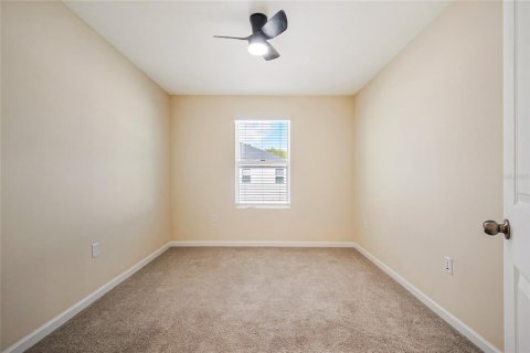Touwnhouse à vendre à Orlando, Floride: 4 chambres, 151.15 m2 № 2347538 - photo 18