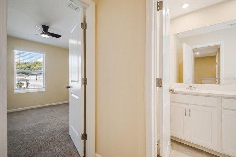 Touwnhouse à vendre à Orlando, Floride: 4 chambres, 151.15 m2 № 2347538 - photo 21