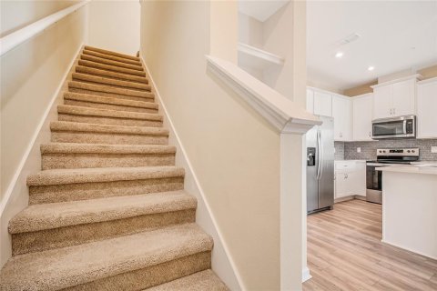 Touwnhouse à vendre à Orlando, Floride: 4 chambres, 151.15 m2 № 2347538 - photo 17