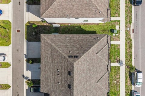 Touwnhouse à vendre à Orlando, Floride: 4 chambres, 151.15 m2 № 2347538 - photo 4