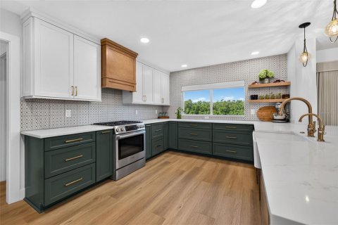Casa en venta en Tampa, Florida, 4 dormitorios, 193.33 m2 № 2431153 - foto 9
