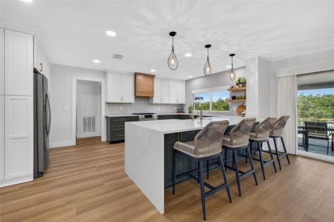Casa en venta en Tampa, Florida, 4 dormitorios, 193.33 m2 № 2431153 - foto 6