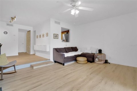 Купить кондоминиум в Орландо, Флорида 4 комнаты, 58.81м2, № 1751046 - фото 3