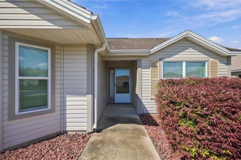Villa ou maison à vendre à Oxford, Floride: 3 chambres, 142.7 m2 № 2399254 - photo 2