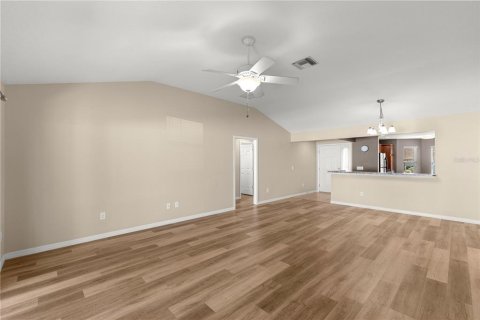 Villa ou maison à vendre à Oxford, Floride: 3 chambres, 142.7 m2 № 2399254 - photo 10