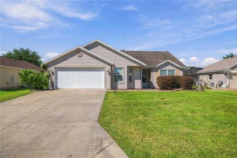 Villa ou maison à Oxford, Floride 3 chambres, 142.7 m2 № 2399254