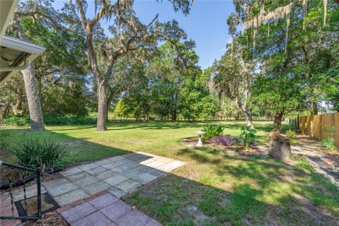 Villa ou maison à vendre à Melrose, Floride: 4 chambres, 187.66 m2 № 1856065 - photo 10