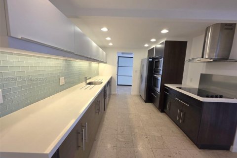 Copropriété à louer à Miami, Floride: 2 chambres, 181.16 m2 № 2076076 - photo 3
