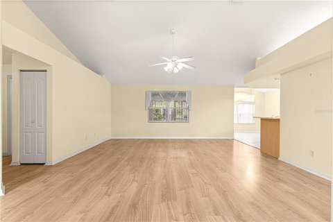 House in Ocala, Florida 3 bedrooms, 188.22 sq.m. № 1884028 - photo 8