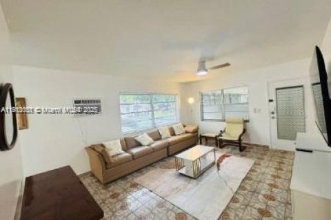 Copropriété à vendre à Miami Beach, Floride: 2 chambres, 83.61 m2 № 1968766 - photo 3