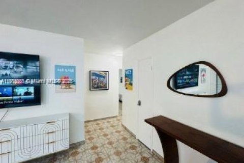 Copropriété à vendre à Miami Beach, Floride: 2 chambres, 83.61 m2 № 1968766 - photo 2