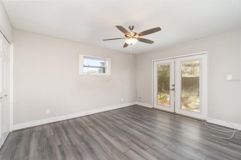 House in Sarasota, Florida 3 bedrooms, 168.99 sq.m. № 1716884 - photo 17