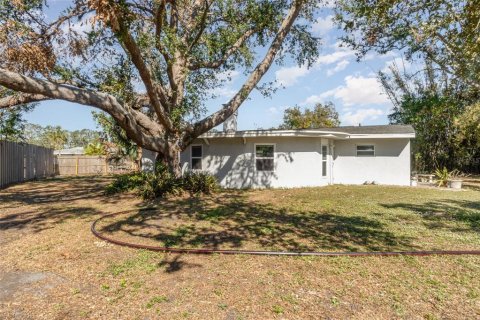 House in Sarasota, Florida 3 bedrooms, 168.99 sq.m. № 1716884 - photo 22